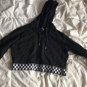 cropped sweatshirt with checkered print lining